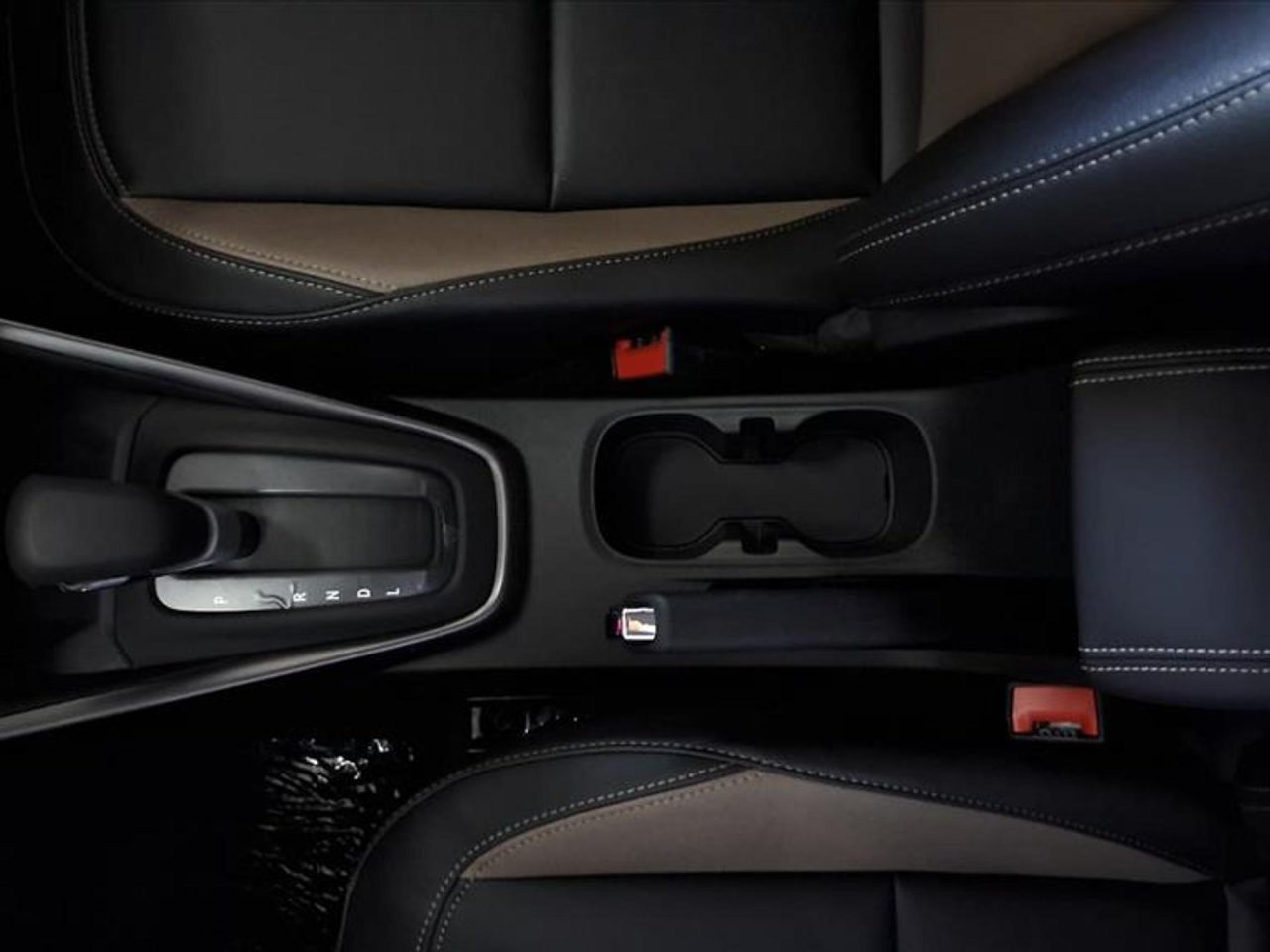 Câmbio automático: deixar em Drive ou Neutro no semáforo?