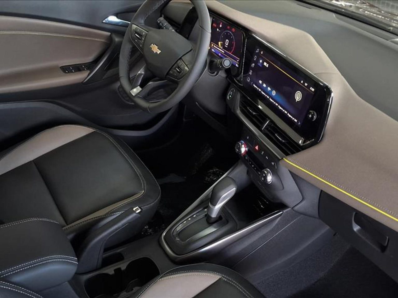Câmbio automático: deixar em Drive ou Neutro no semáforo?