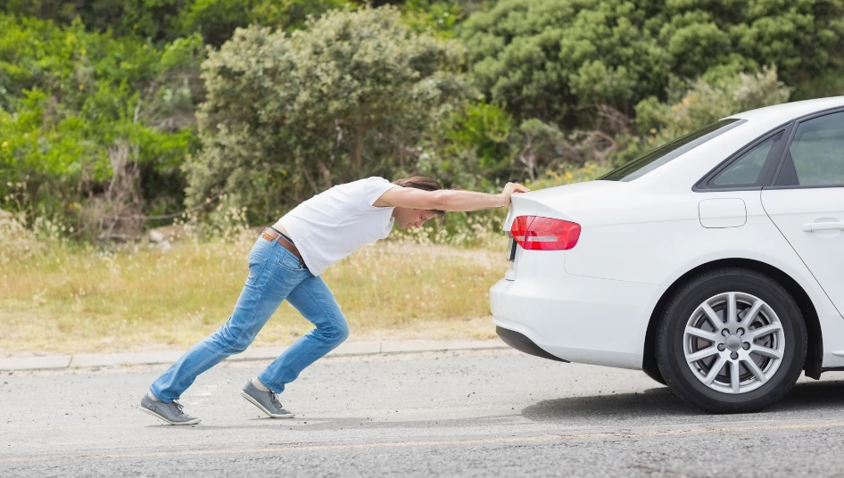 Dar tranco no carro: quando é seguro e como fazer sem riscos
