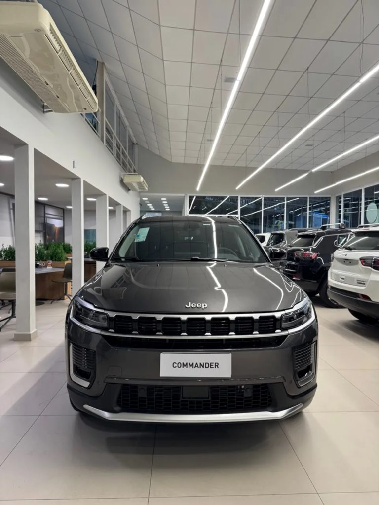 Jeep Commander bate recorde histórico de vendas em outubro com alta de 31%