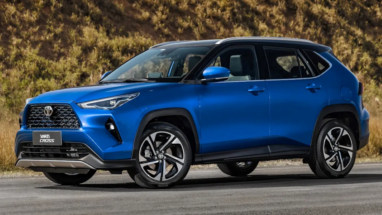 Toyota Yaris Cross chega ao Brasil com versão híbrida flex e preços a partir de R$ 161.390