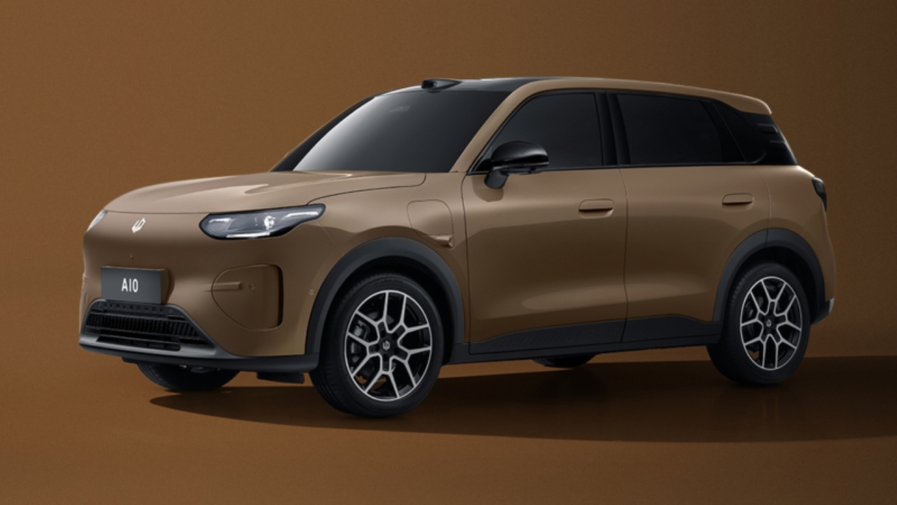 Dona da Fiat antecipa e revela o Leapmotor A10 antes da estreia na China