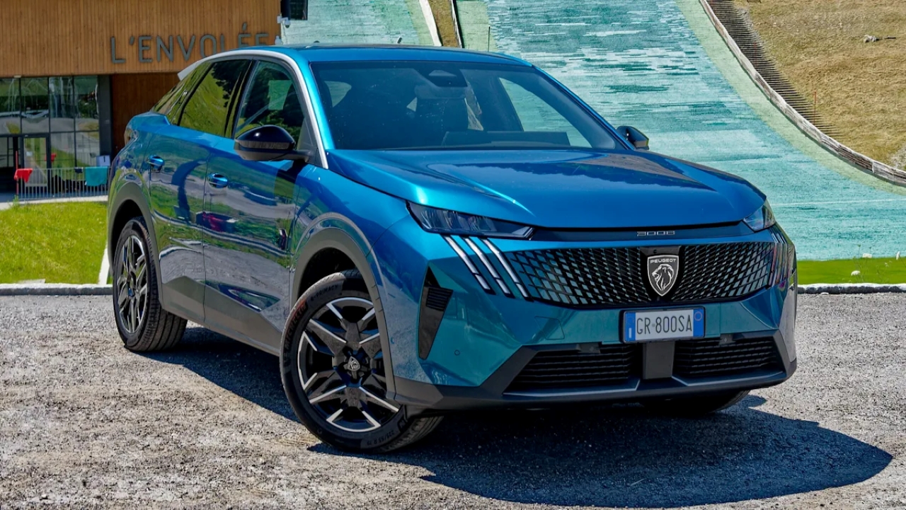 Peugeot 3008 GT faz sua estreia no Brasil durante o Salão do Automóvel