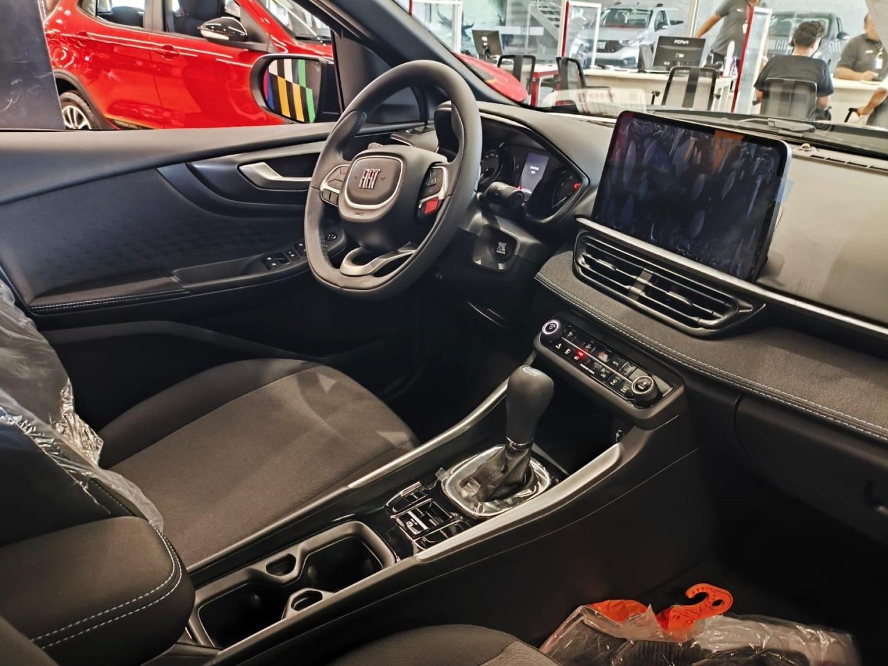 Fiat reduz em R$ 28.500 o preço da Fastback Audace Hybrid 2026 para PcD em novembro