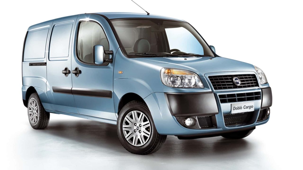 Fiat Doblò celebra 25 anos de história e sucesso inesperado no Brasil