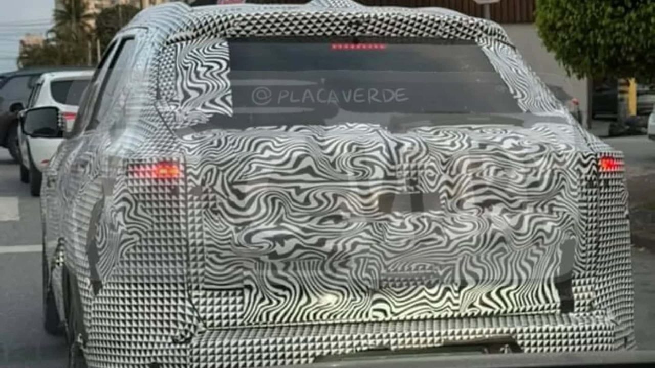 Primeira imagem do Nissan Kait, que será maior que Tera