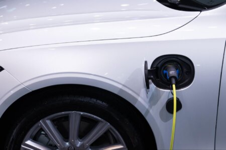 O que você precisa saber sobre carros híbridos e seus benefícios