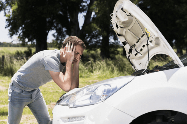 Carro engasgando? Veja como saber se a bomba de combustível está com defeito