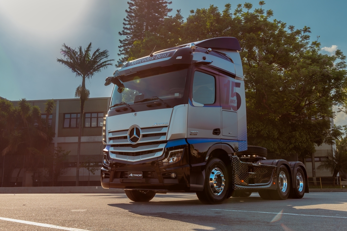 Mercedes-Benz lança série comemorativa pelos 15 anos do Actros