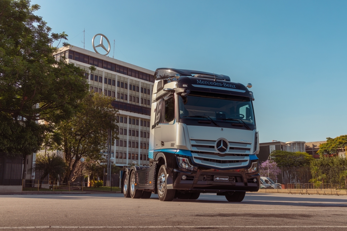 Mercedes-Benz lança série comemorativa pelos 15 anos do Actros