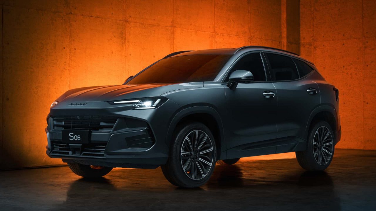 Além dele, chegam simultaneamente os modelos T1 e S06, todos híbridos plug-in com motor 1.5 turbo a gasolina e propulsores elétricos.