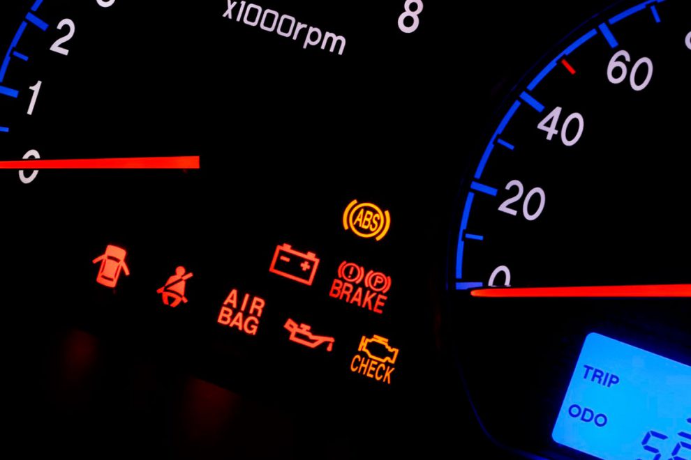 Como ligar o carro do jeito certo e evitar prejuízos