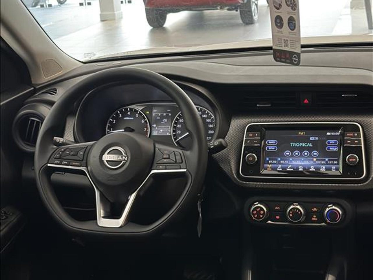 Preço do Nissan Kicks Play 2026 é reduzido em R$ 26.200 para PcD em novembro