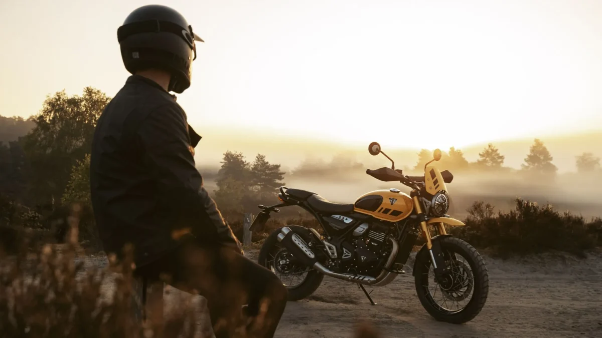 Triumph antecipa chegada da Scrambler 400 XC ao Brasil