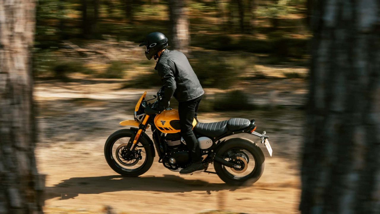 Triumph antecipa chegada da Scrambler 400 XC ao Brasil