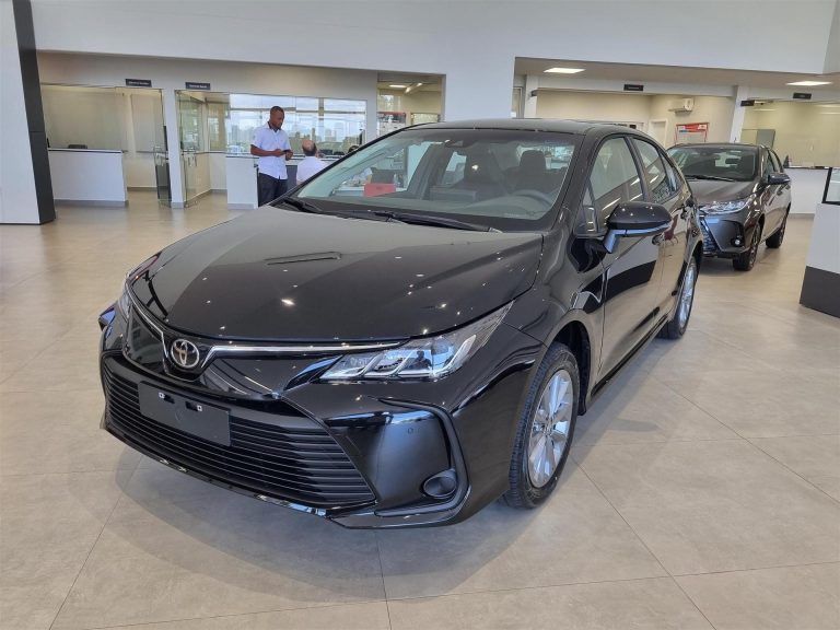 Preço do Toyota Corolla híbrido 2026 é reduzido em R$ 46.425 para PcD em novembro
