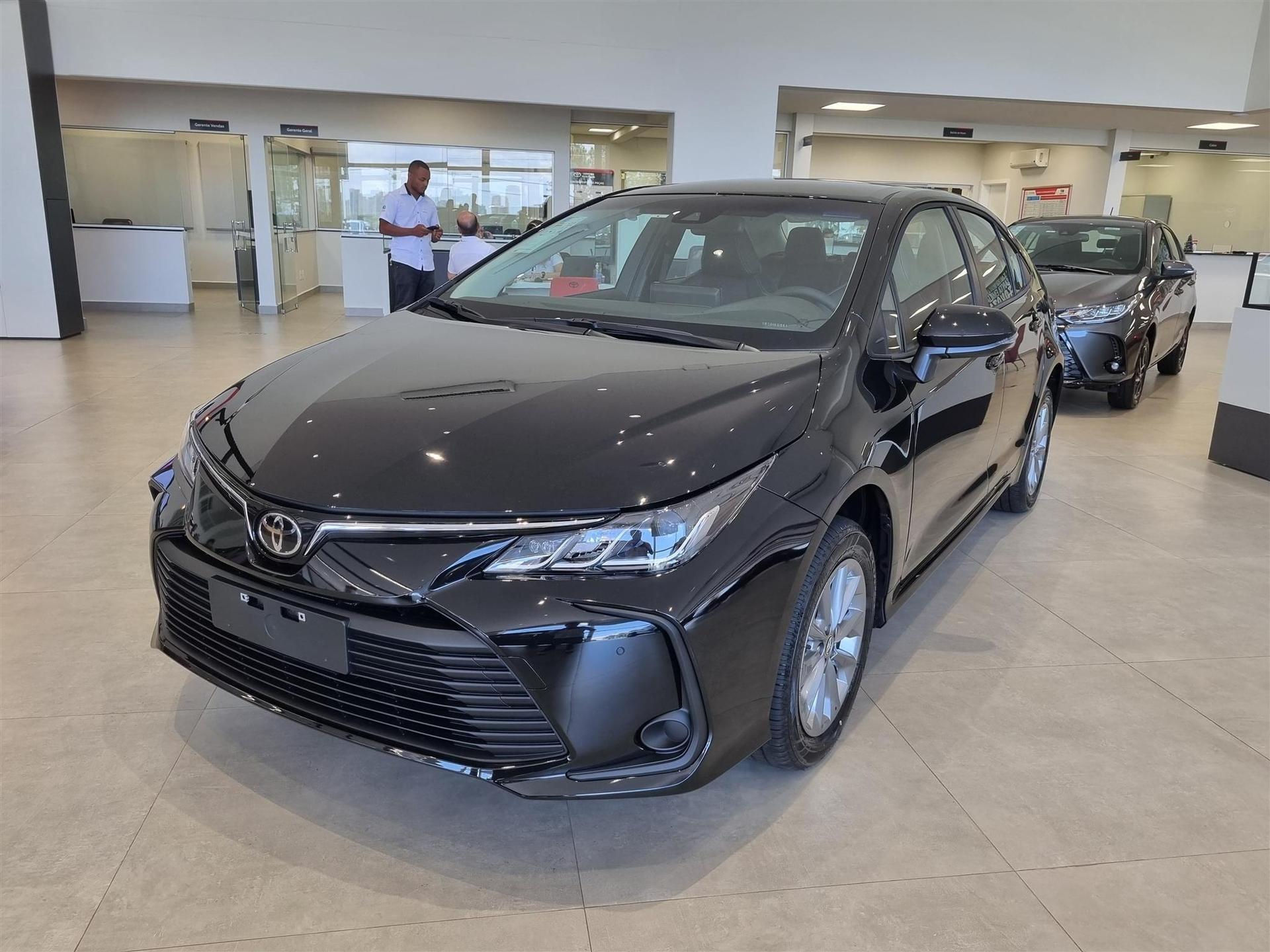 Preço do Toyota Corolla híbrido 2026 é reduzido em R$ 35.055 para PcD em novembro