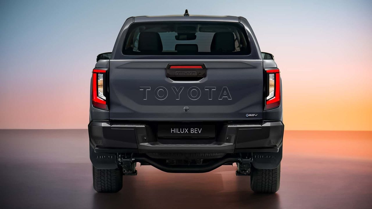 Toyota lança a nova geração da Hilux 2026 com motor elétrico e visual renovado