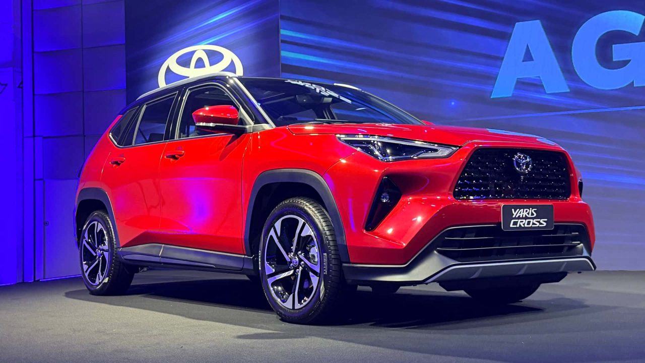 Toyota Yaris Cross chega ao Brasil com versão híbrida flex e preços a partir de R$ 161.390