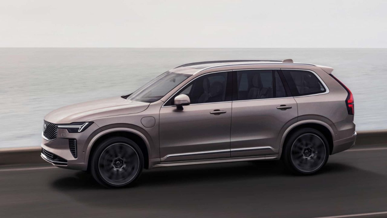 Volvo adia meta elétrica e volta a investir nos híbrido