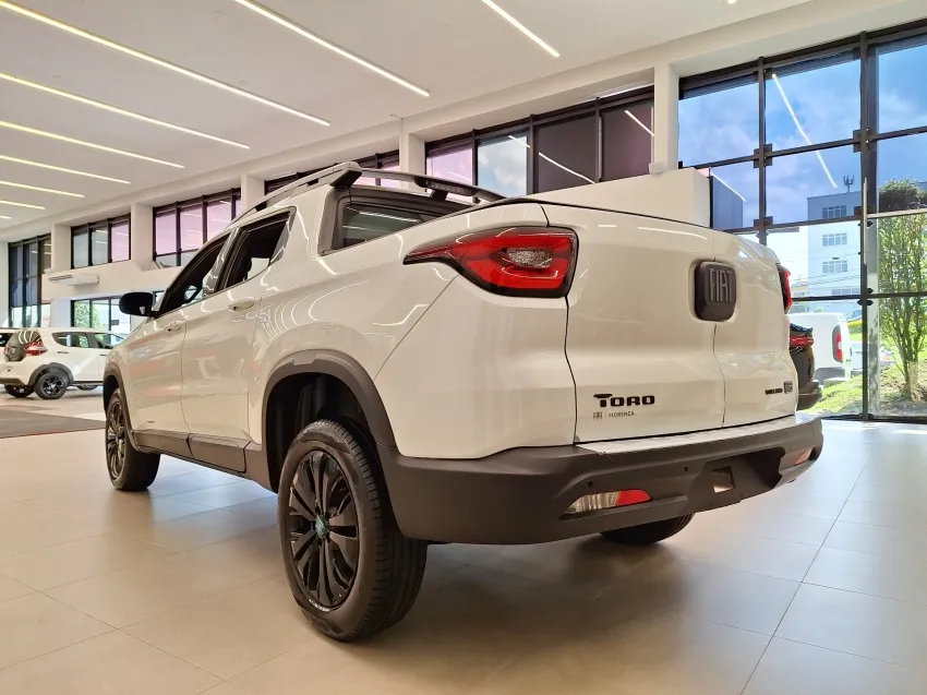 Fiat Toro Endurance 2026 ganha desconto de R$ 23.500 para CNPJ em dezembro