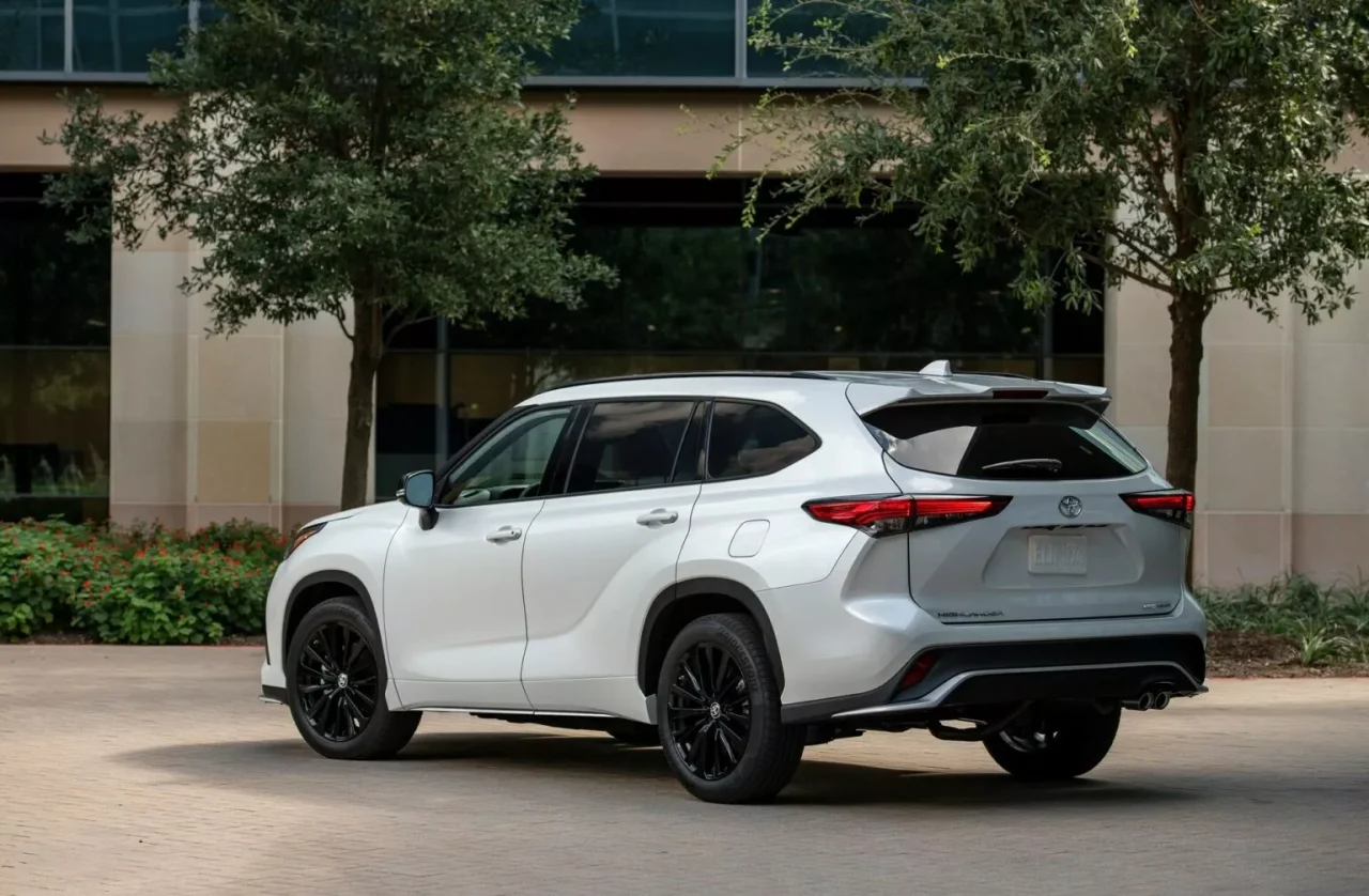 Toyota vai vender modelos fabricados nos EUA no Japão a partir de 2026