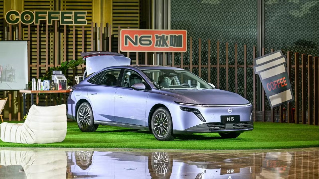 Vendas de carros despencam na China e têm pior queda em 10 meses
