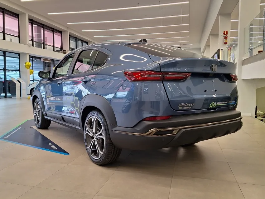 Fiat Fastback Impetus Hybrid 2026 sai mais barato que o WR-V com R$ 23.108 de desconto