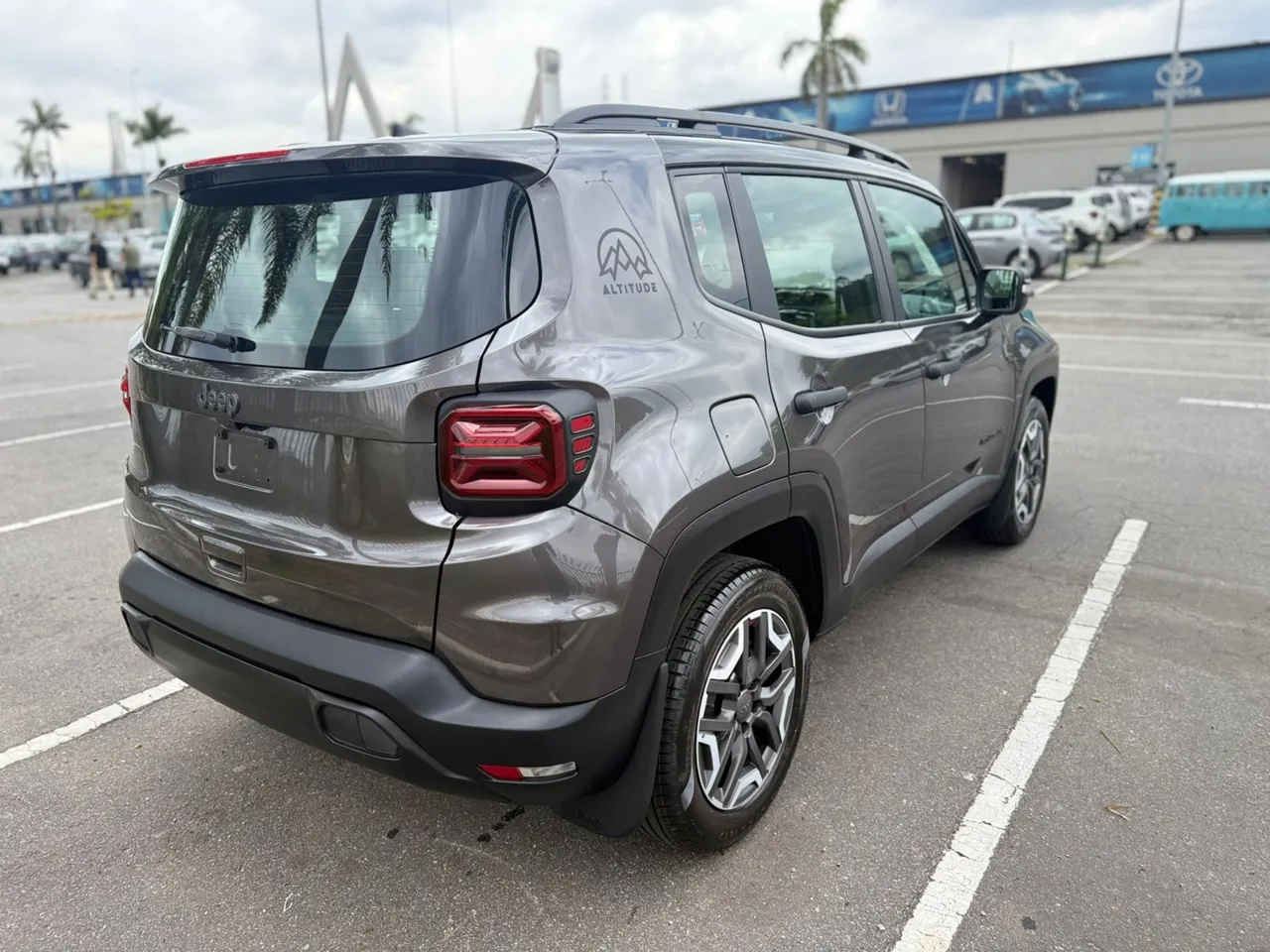 Jeep libera Renegade Altitude 2026 com descontão de R$ 27,1 mil para PcD em dezembro