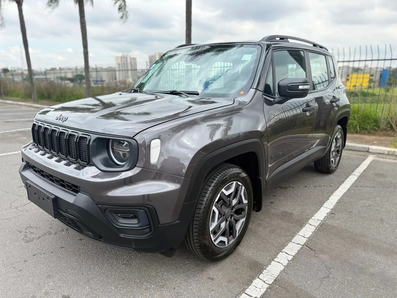 Jeep libera Renegade Altitude 2026 com descontão de R$ 27,1 mil para PcD em dezembro
