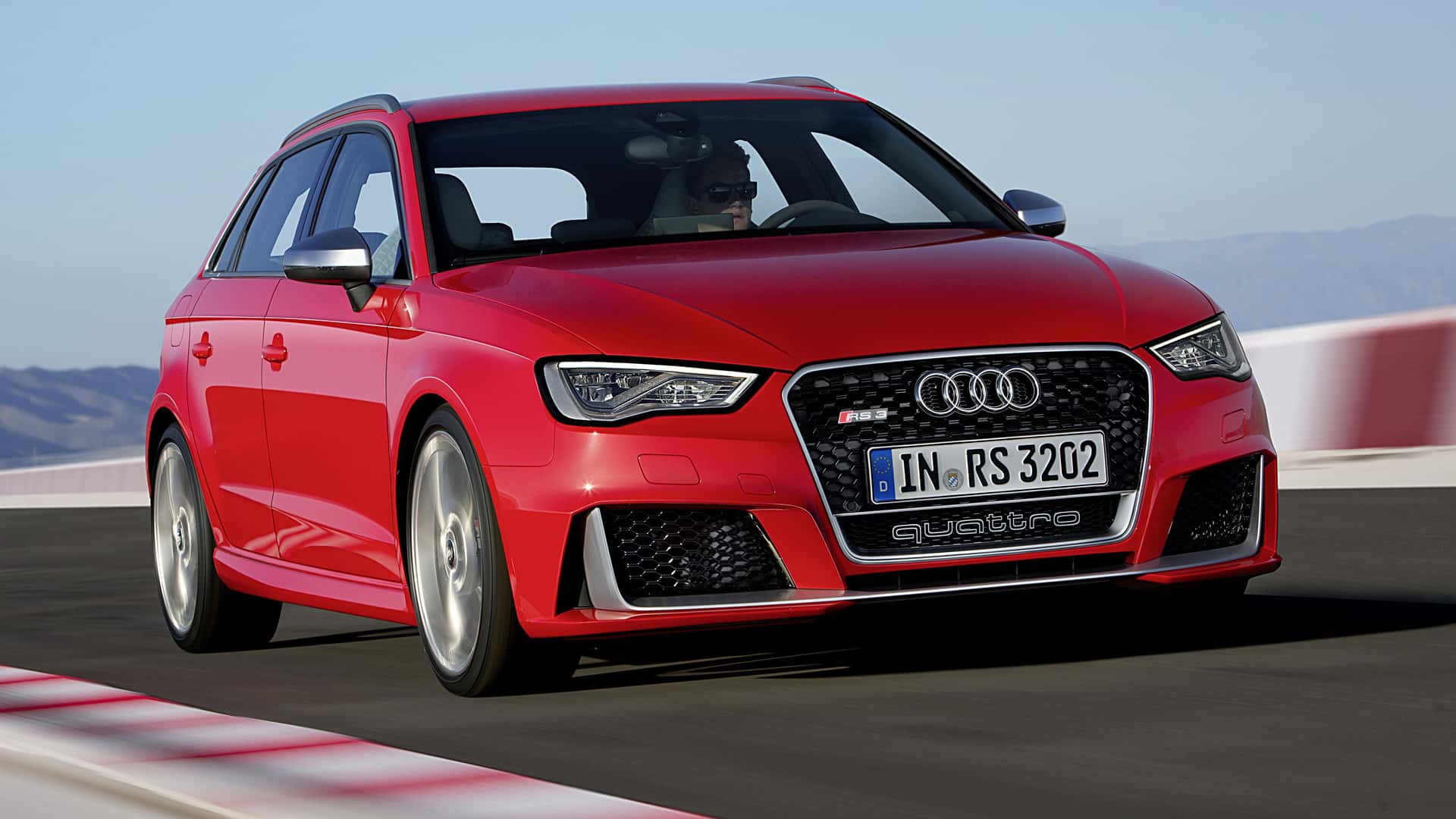 Audi celebra meio século do icônico motor de cinco cilindros