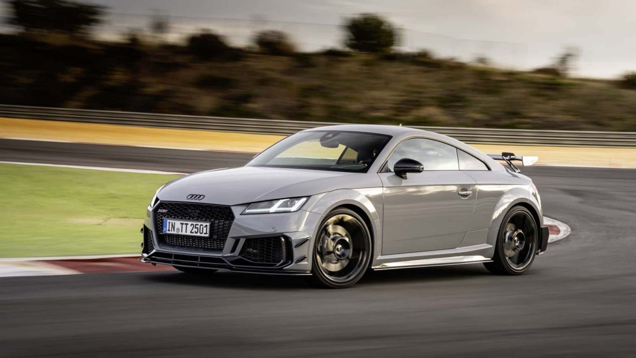 Audi celebra meio século do icônico motor de cinco cilindros