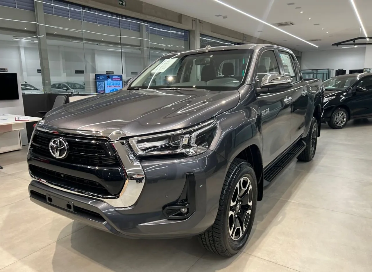 Toyota libera Hilux Power Pack MT 2026 com super desconto de R$ 61.333 para CNPJ em dezembro