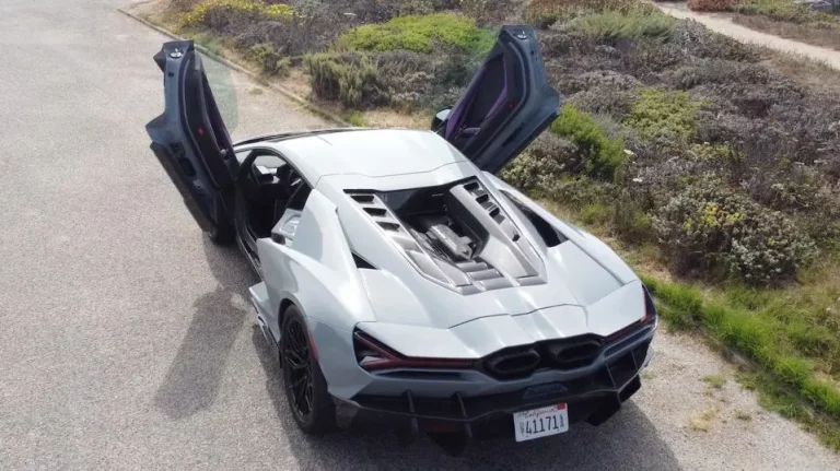 Yuri Alberto vive auge no Corinthians e aparece de Lamborghini de R$ 7 milhões