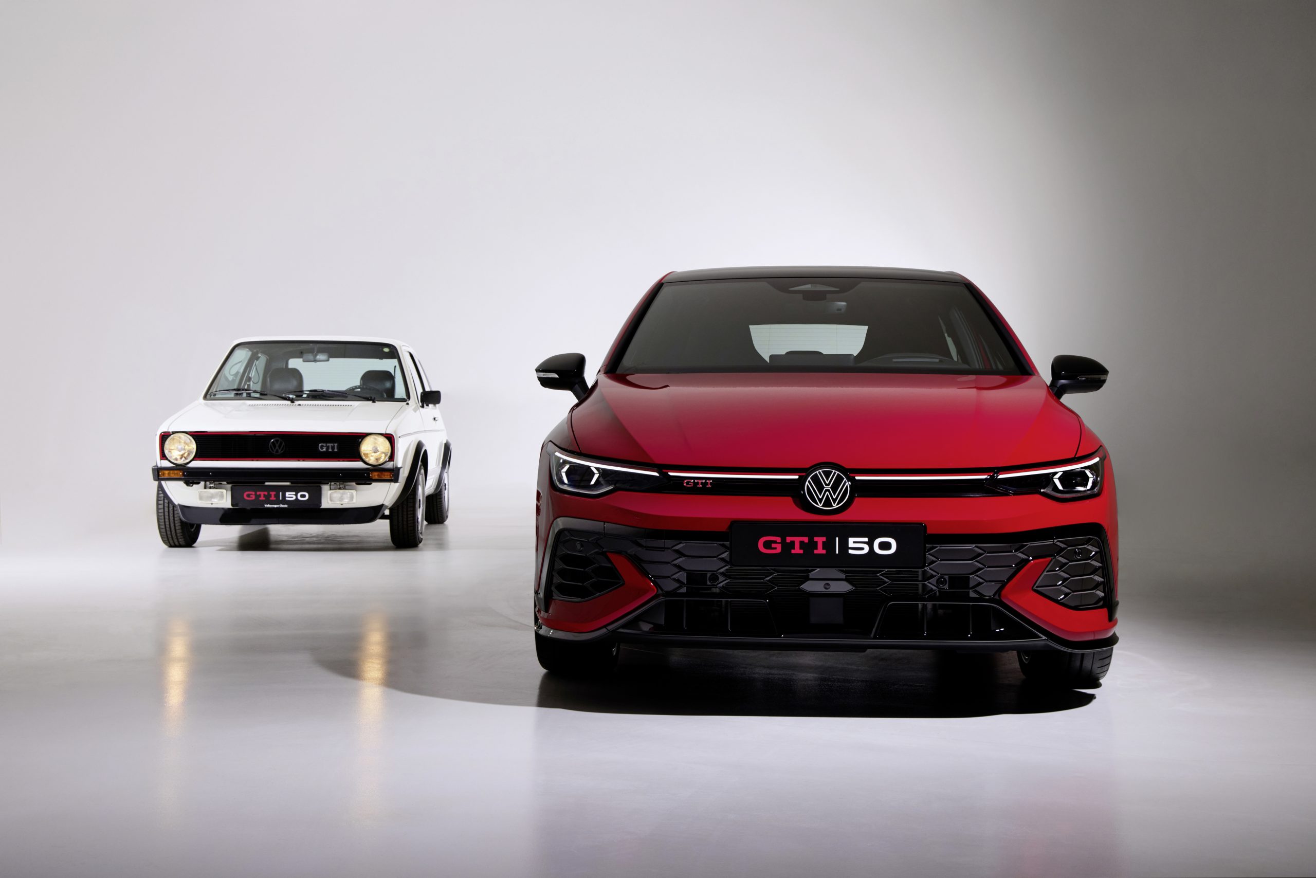Volkswagen Golf GTI chega aos 50 anos em 2026 com edição especial