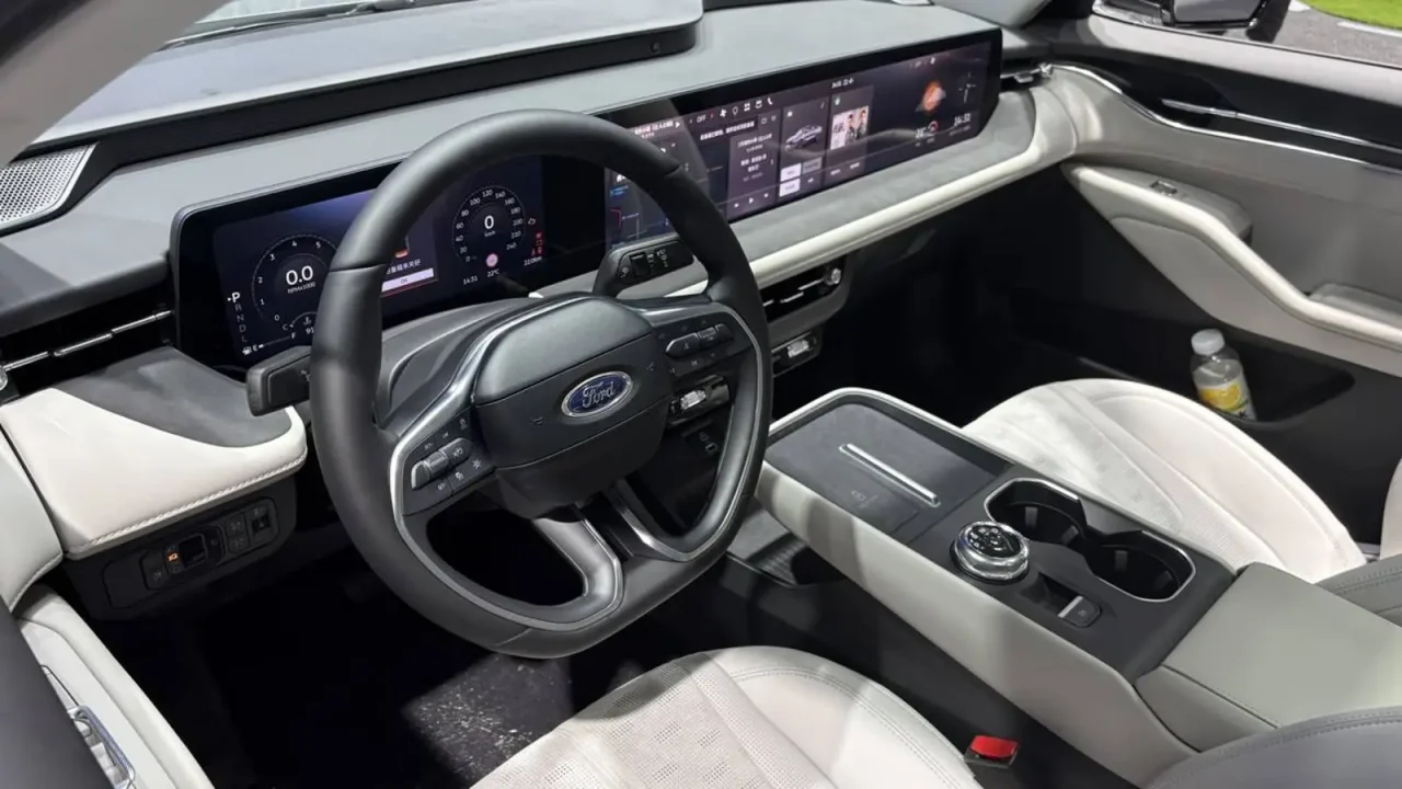 Ford registra patente de console personalizável para próximos modelos