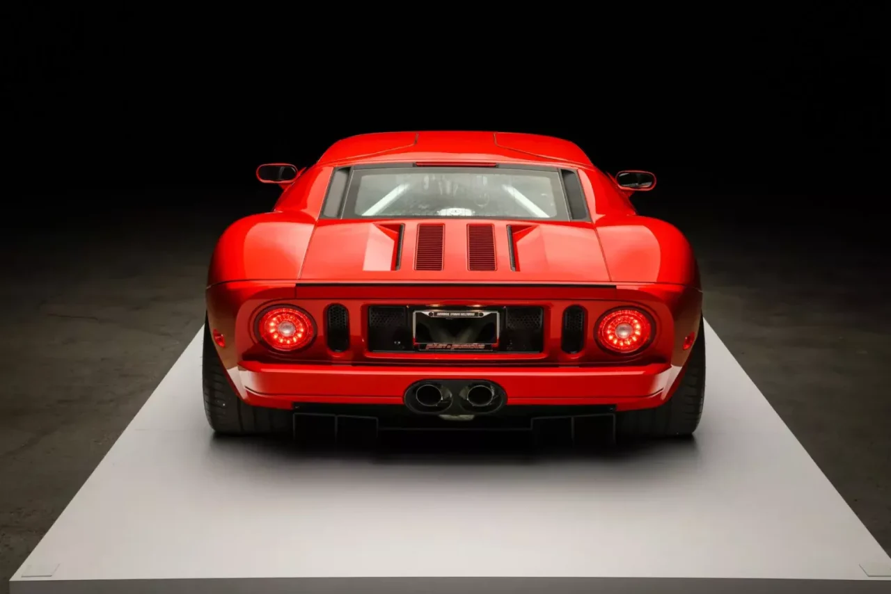 Ford GT de Paul Walker, estrela de “Velozes e Furiosos”, será leiloado