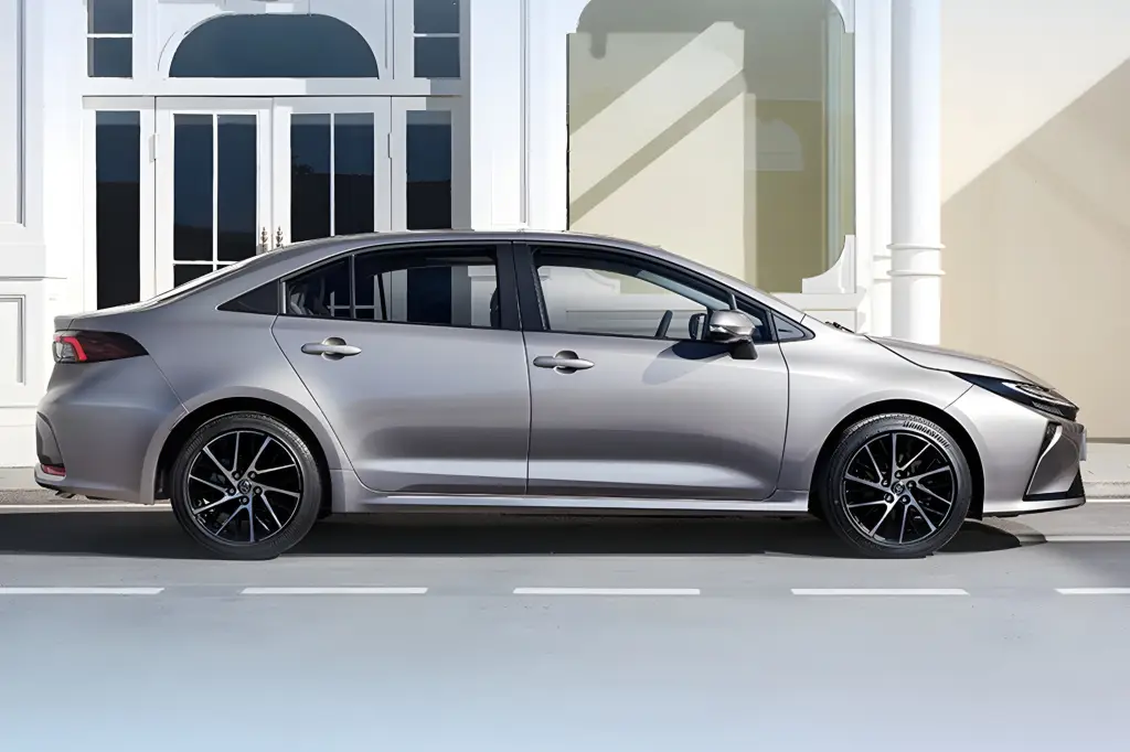 Novo Toyota Corolla 2026 muda o visual e alcança consumo acima de 24 km/l