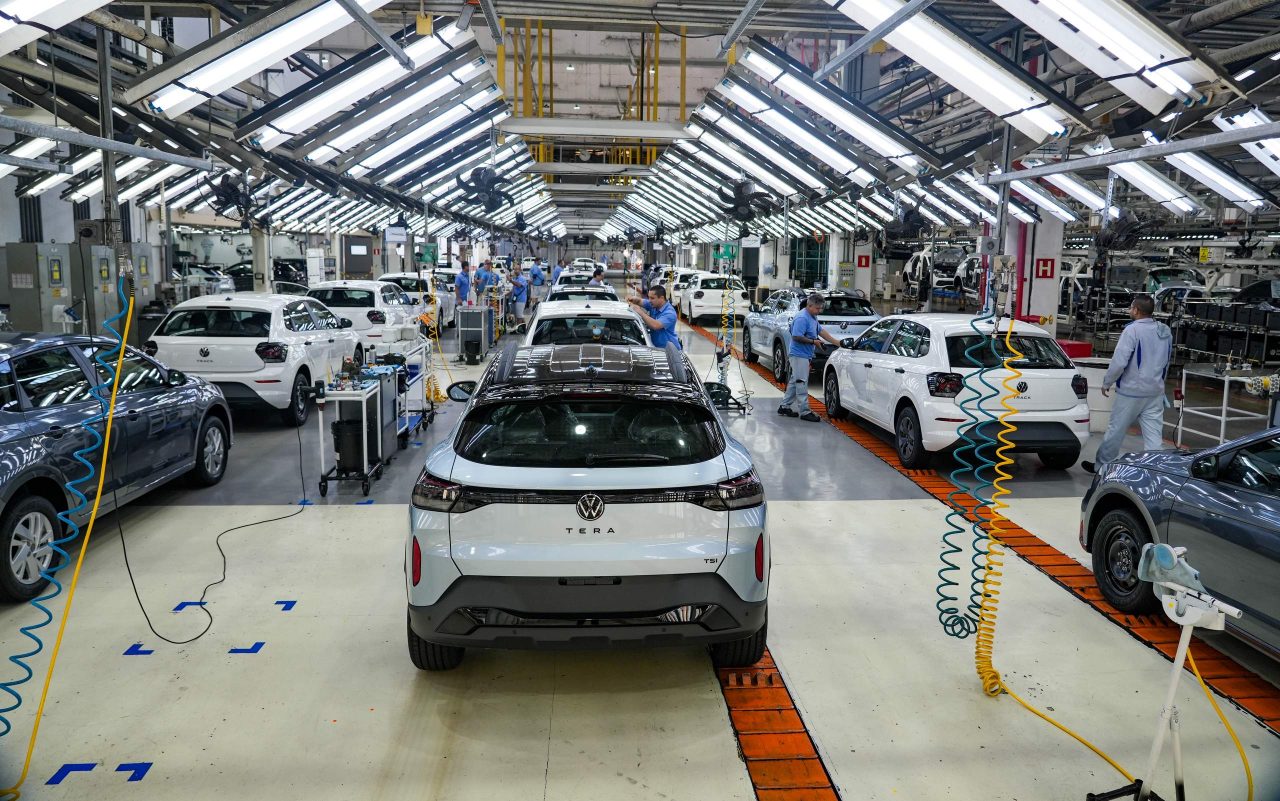 Volkswagen celebra produção de 8 milhões de veículos na planta de Taubaté
