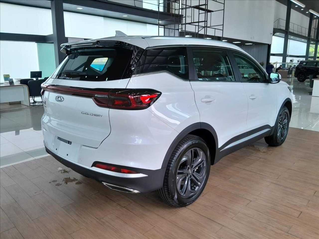 CAOA Chery Tiggo 7 registra recorde de vendas em dezembro de 2025 com alta de 28%