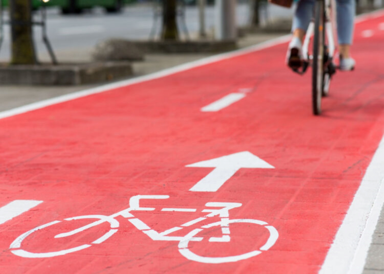 Transitar em ciclovias gera multa pesada e sete pontos na CNH