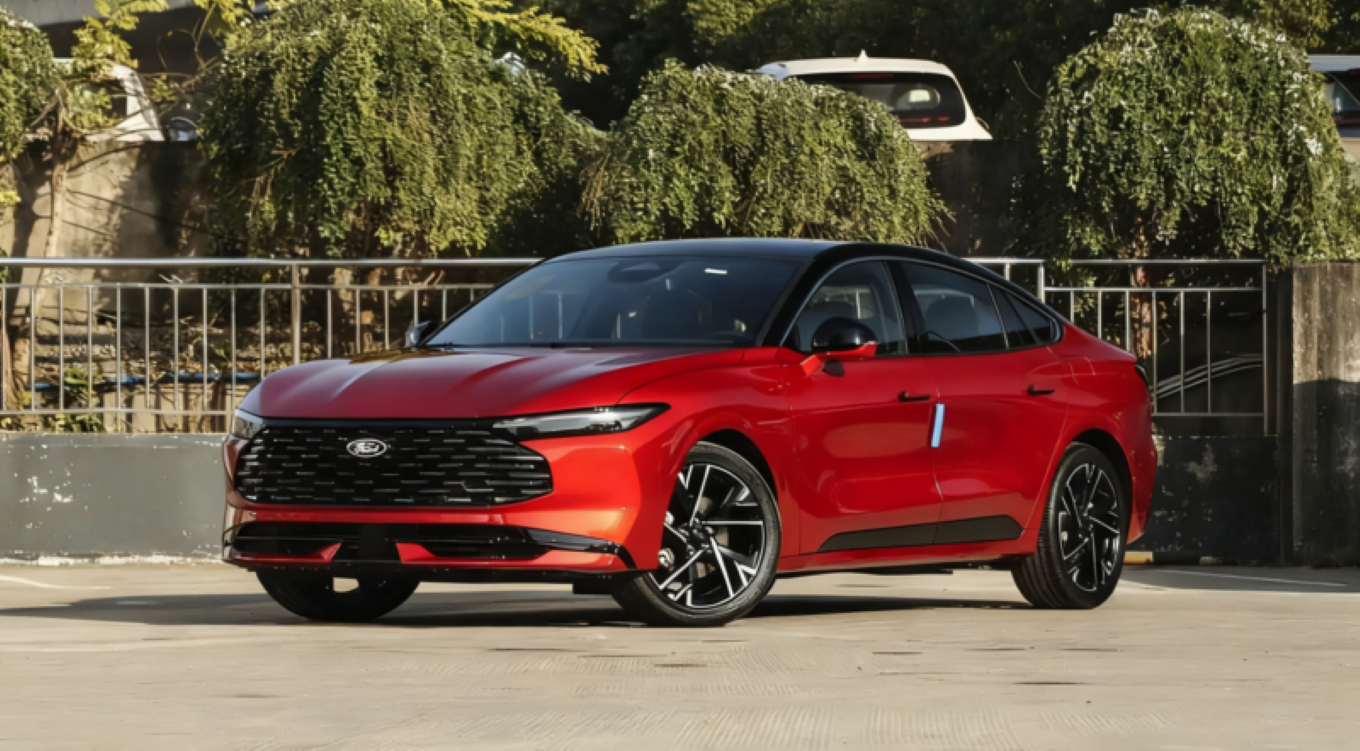 Ford apresenta em dezembro o novo Mondeo chinês equipado com tela 4K de 27’’