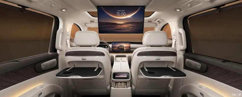 Leapmotor D19 revela interior e se destaca com a maior bateria já vista em um EREV