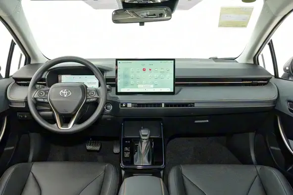 Novo Toyota Corolla 2026 muda o visual e alcança consumo acima de 24 km/l