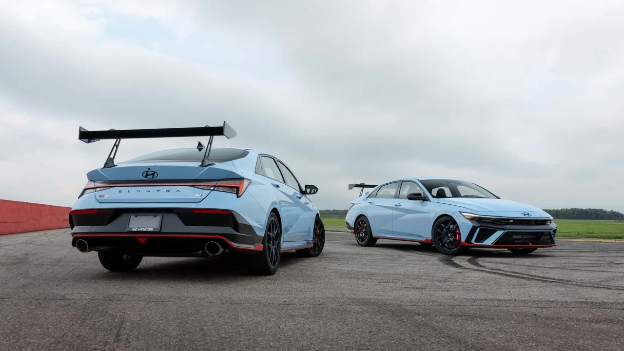 Hyundai anuncia novo Elantra no Brasil, mas de forma inesperada