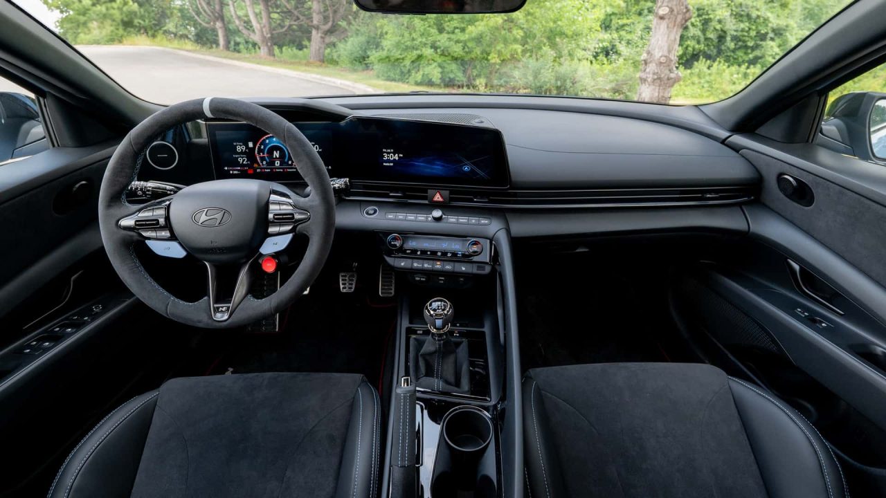Hyundai anuncia novo Elantra no Brasil, mas de forma inesperada