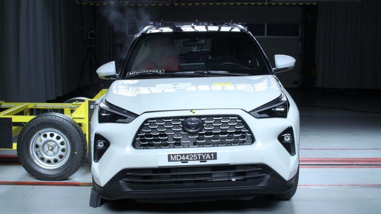 Toyota Yaris Cross decepciona no Latin NCAP e garante apenas 2 estrelas