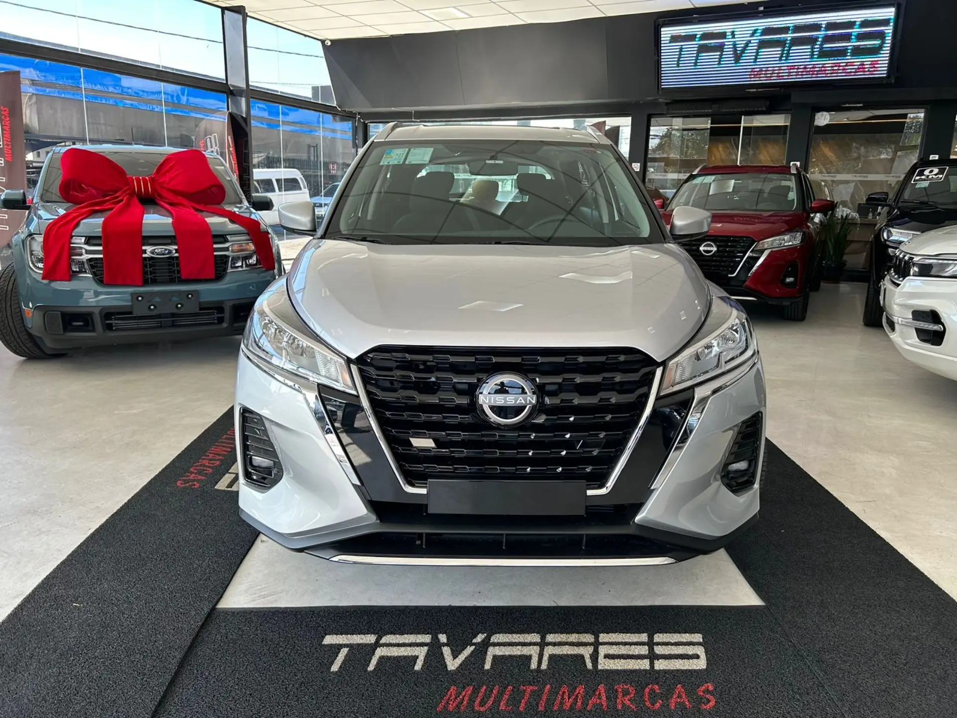 Nissan Kicks Play 2026 tem descontão de R$ 26,2 mil para zerar estoque