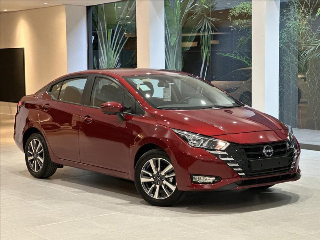 Nissan derruba em até R$ 25 mil o preço do Versa 2026 para PcD em dezembro