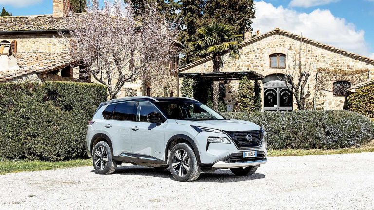 Nissan X-Trail estreia no Brasil como o primeiro híbrido da marca